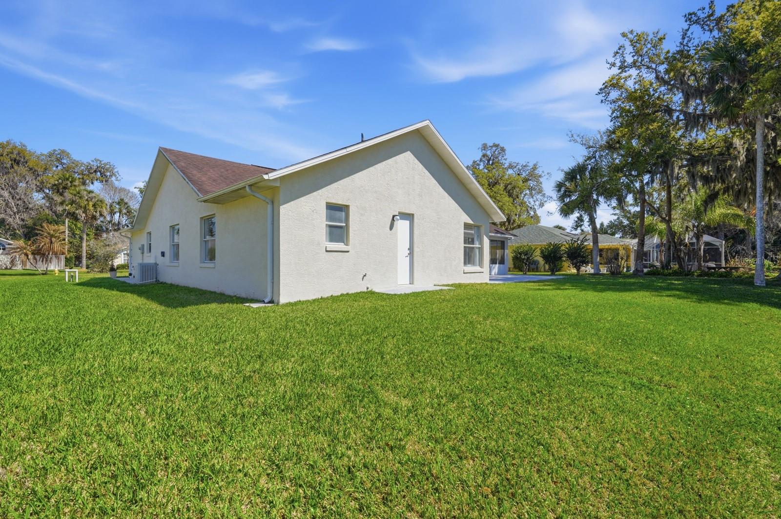 23 OLD SUNBEAM DR, SOUTH DAYTONA, FL, 32119