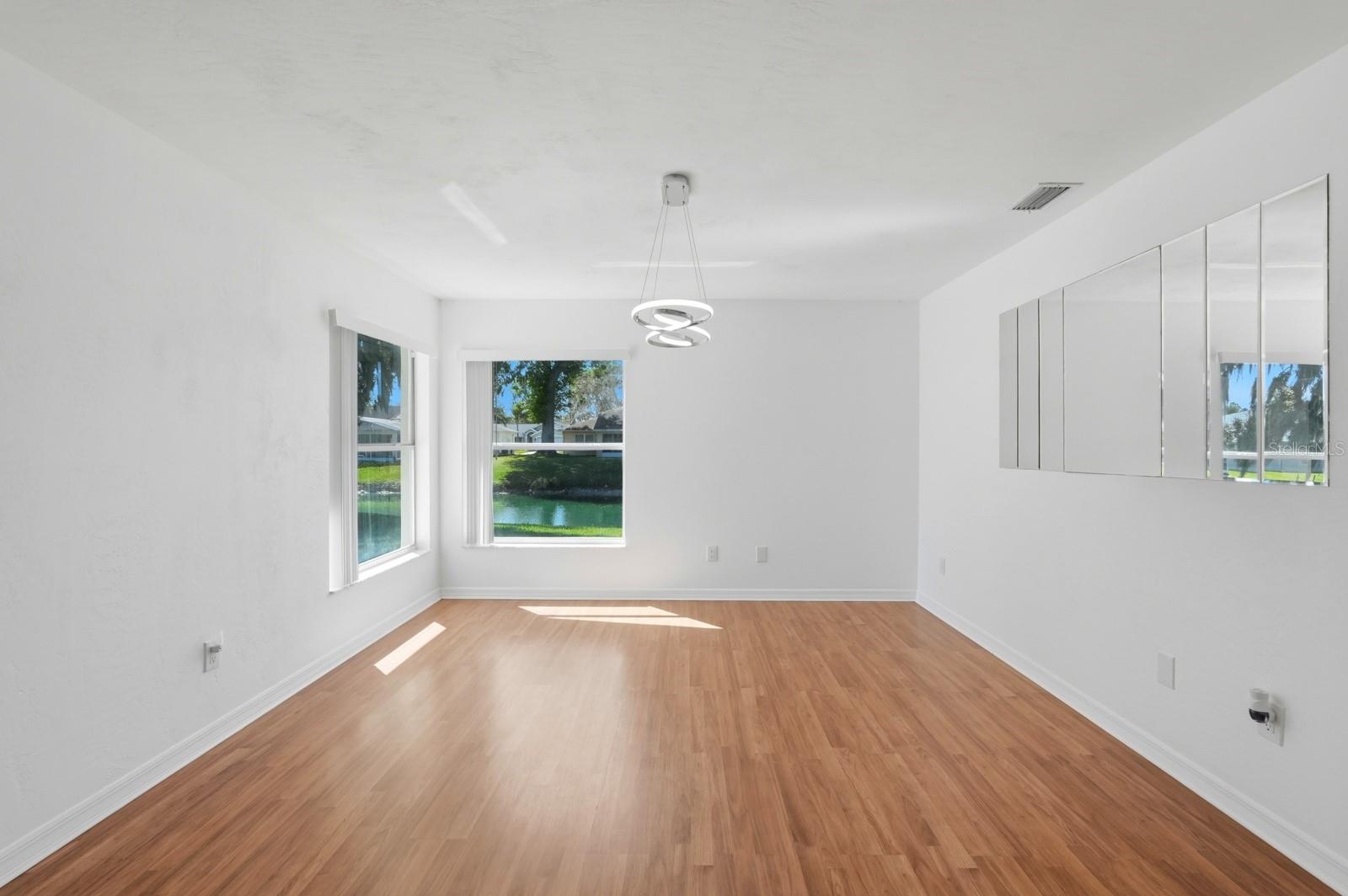 23 OLD SUNBEAM DR, SOUTH DAYTONA, FL, 32119