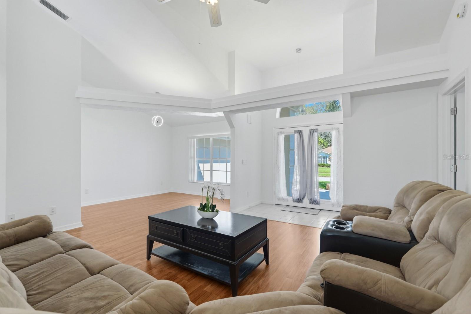 23 OLD SUNBEAM DR, SOUTH DAYTONA, FL, 32119