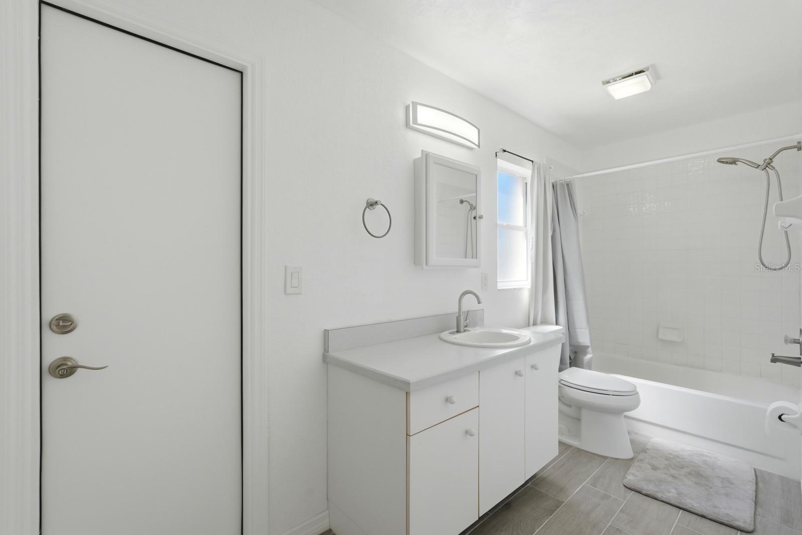 23 OLD SUNBEAM DR, SOUTH DAYTONA, FL, 32119