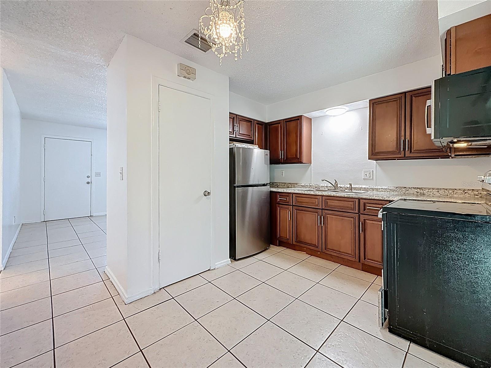 2319 18TH AVE SW, LARGO, FL, 33774