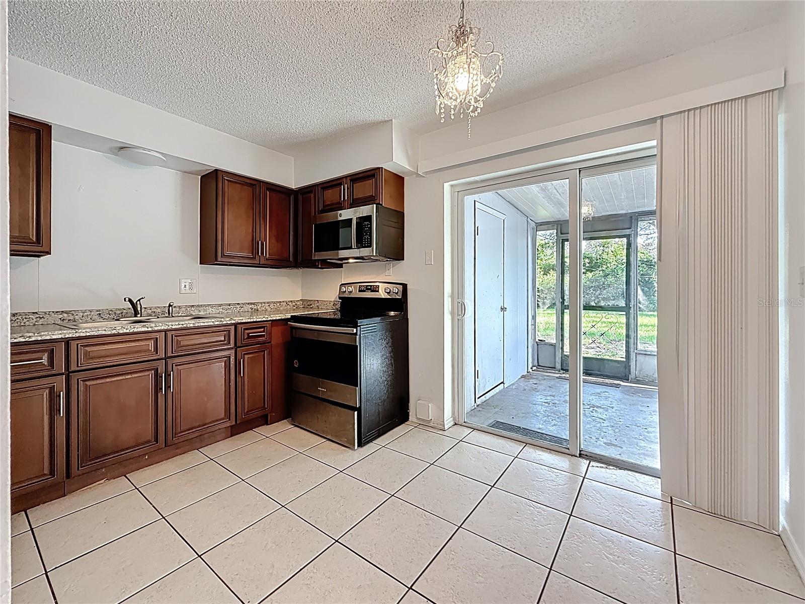 2319 18TH AVE SW, LARGO, FL, 33774