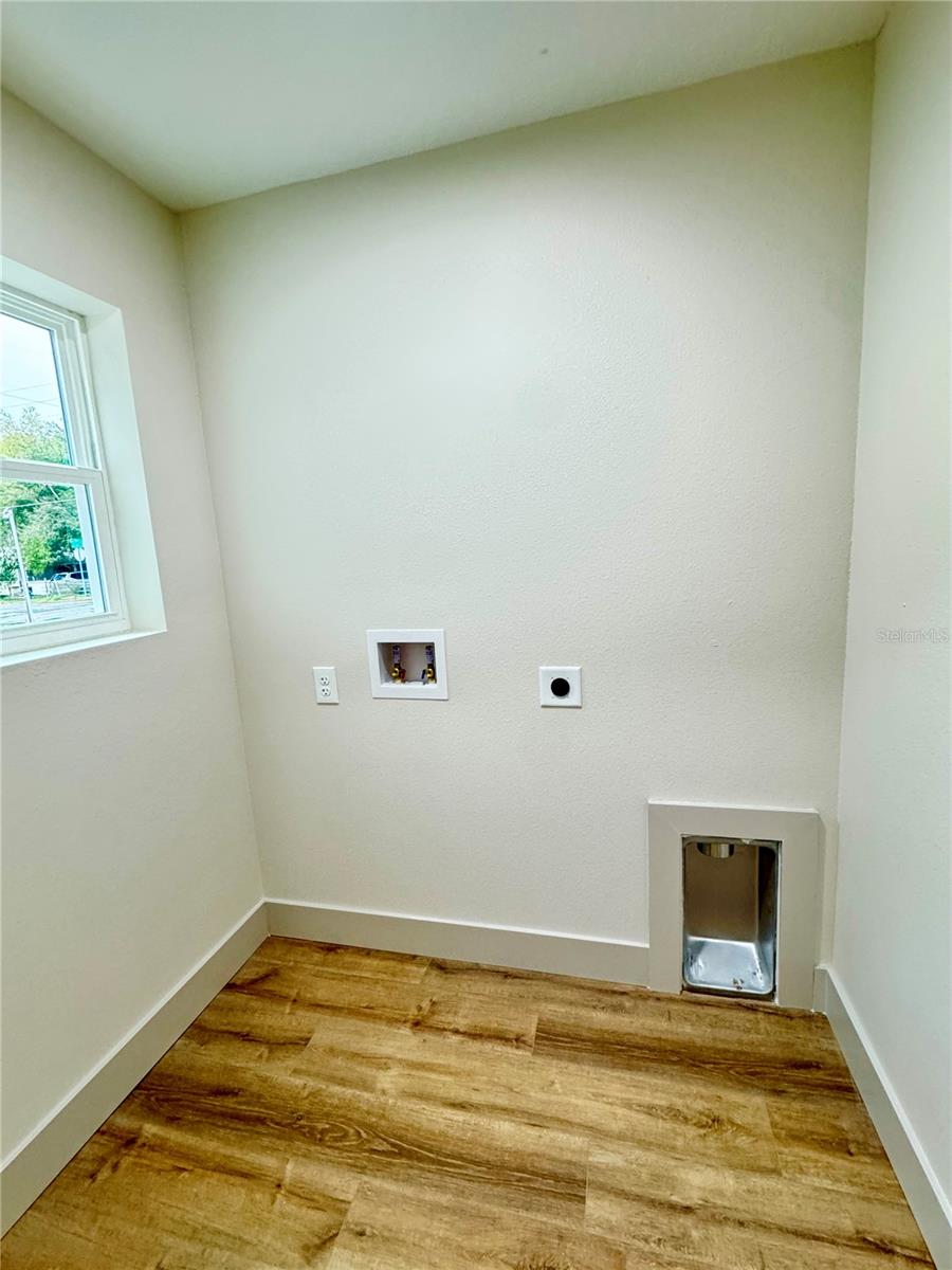 881 NW 13TH AVE, OCALA, FL, 34475