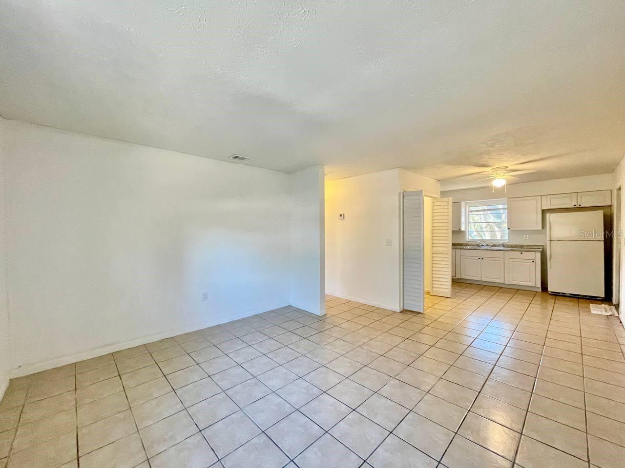 3826 LAKESHORE DR #B, TAMPA, FL, 33604