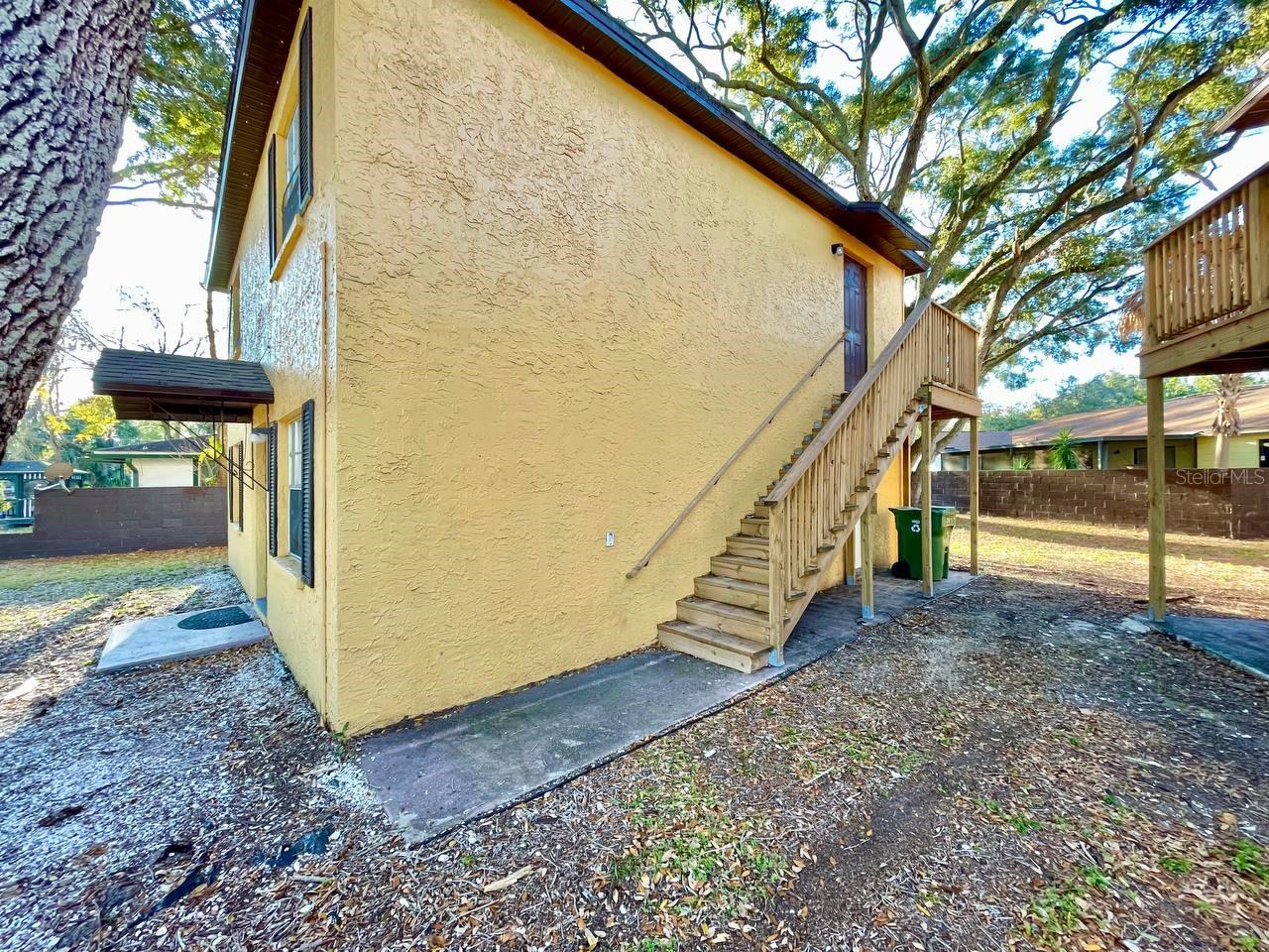 3826 LAKESHORE DR #B, TAMPA, FL, 33604