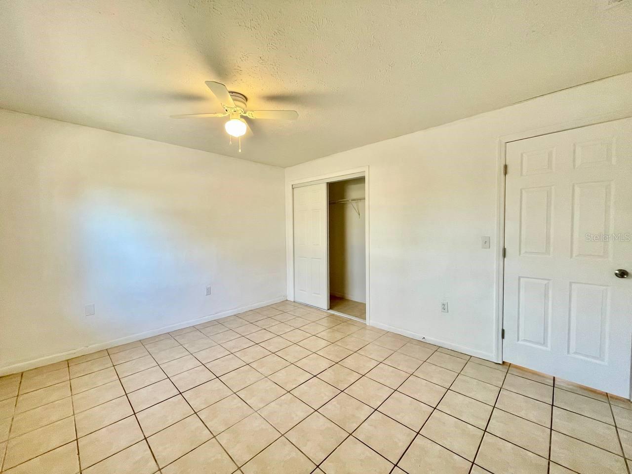 3826 LAKESHORE DR #B, TAMPA, FL, 33604