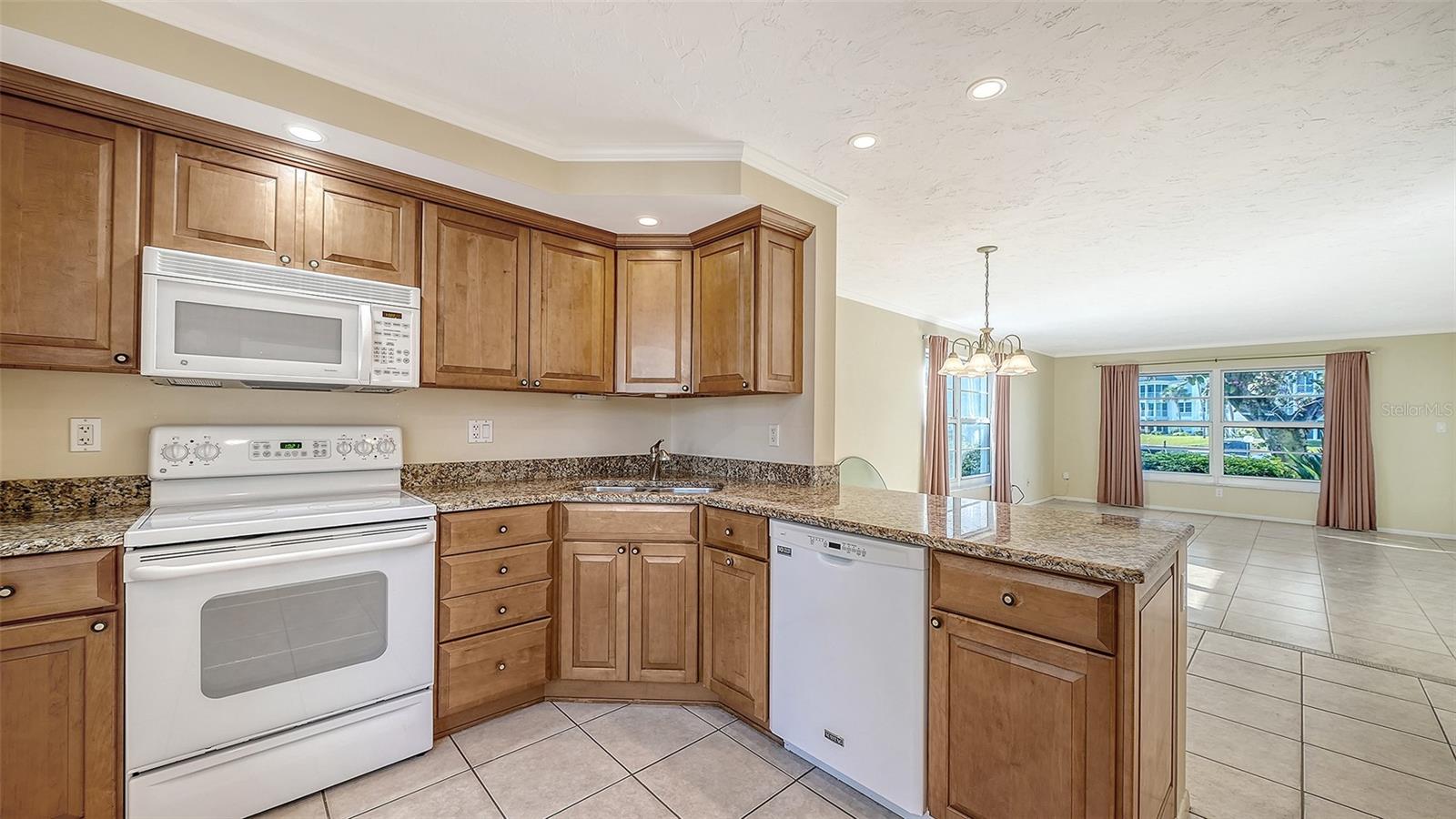 4380 EXETER DR #101, LONGBOAT KEY, FL, 34228