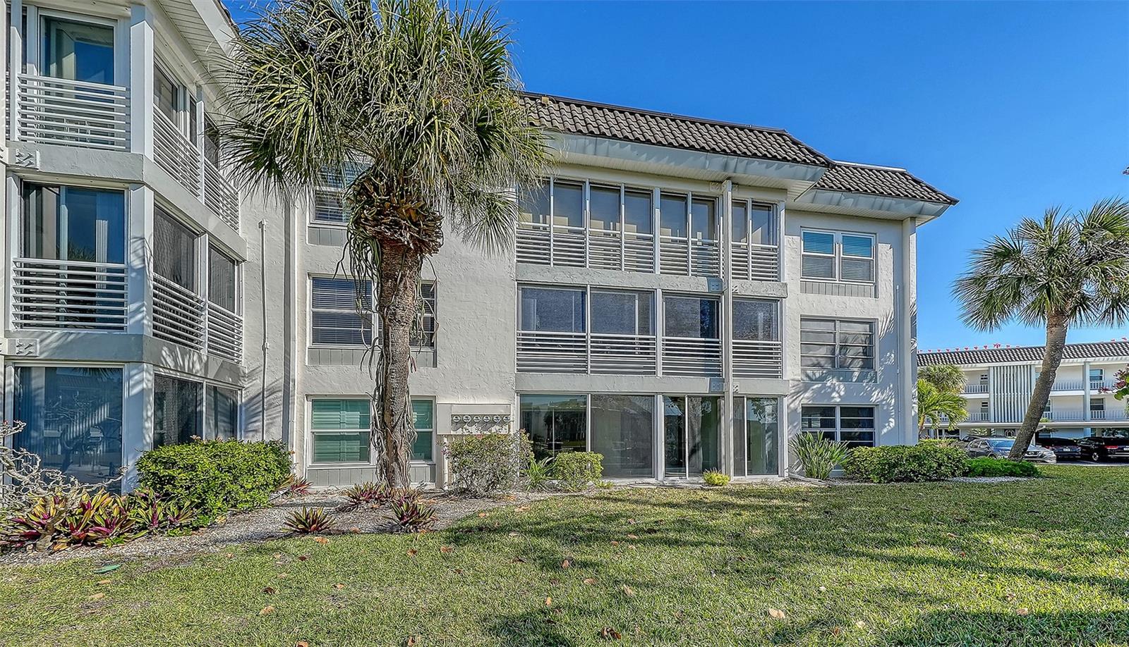 4380 EXETER DR #101, LONGBOAT KEY, FL, 34228
