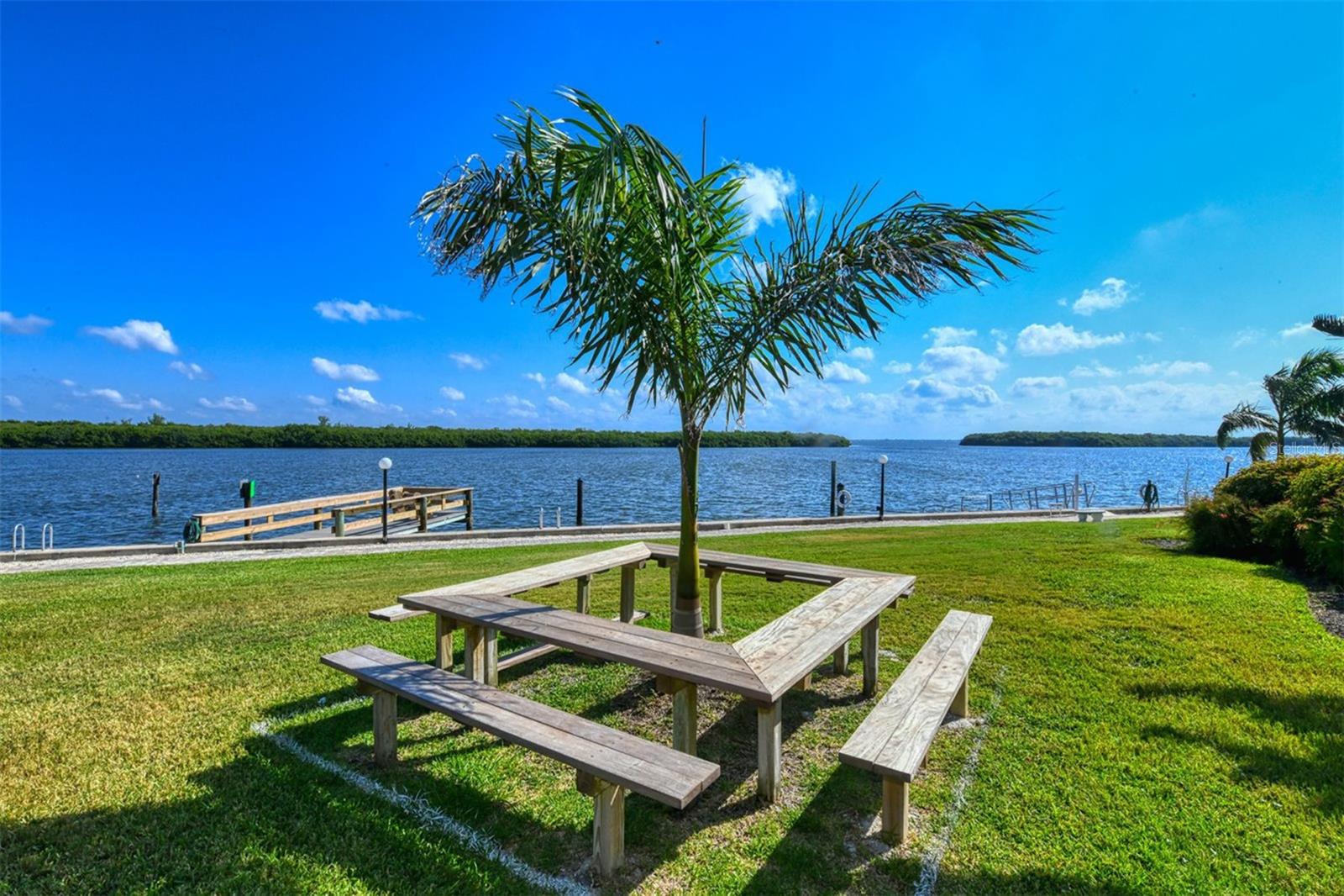 4380 EXETER DR #101, LONGBOAT KEY, FL, 34228