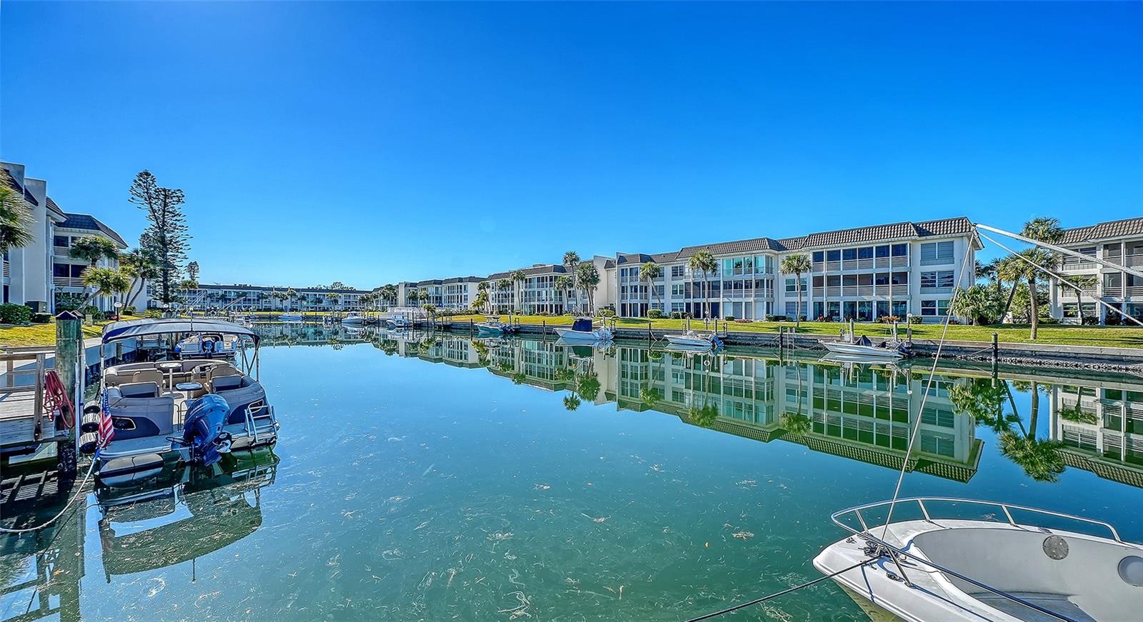 4380 EXETER DR #101, LONGBOAT KEY, FL, 34228