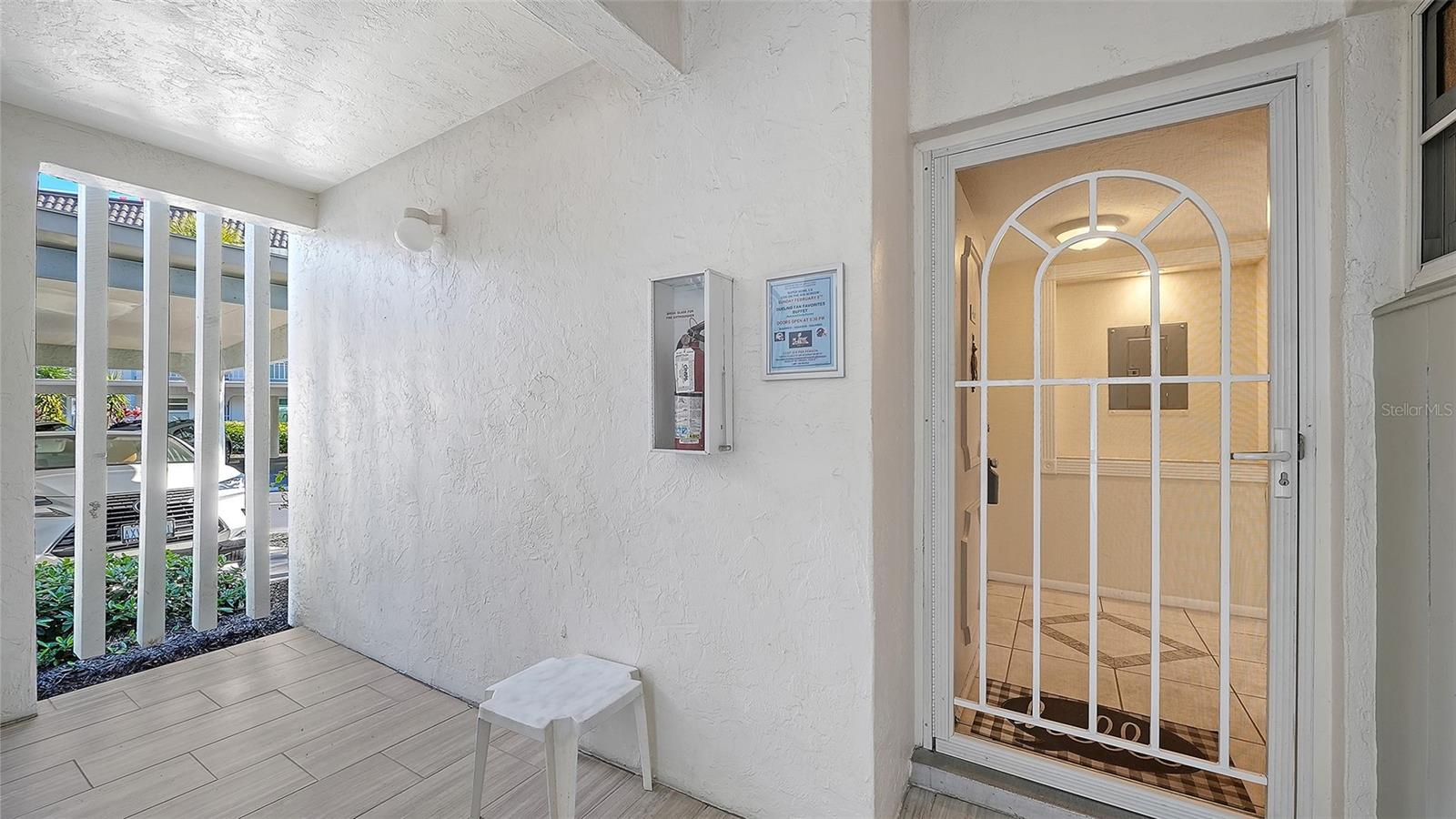 4380 EXETER DR #101, LONGBOAT KEY, FL, 34228