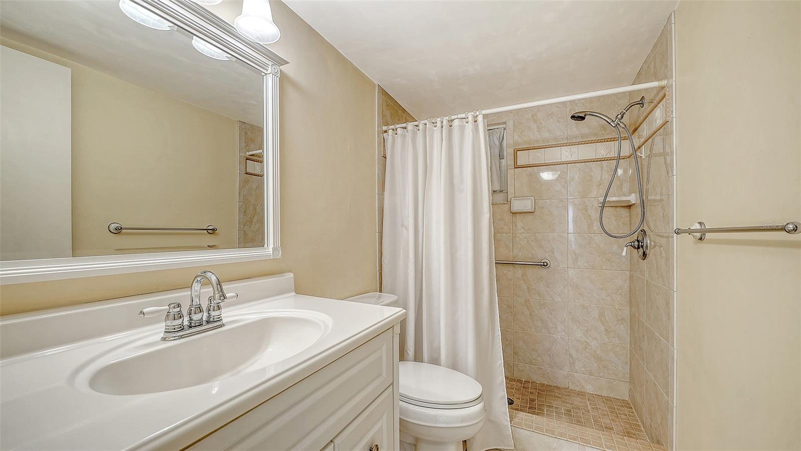 4380 EXETER DR #101, LONGBOAT KEY, FL, 34228