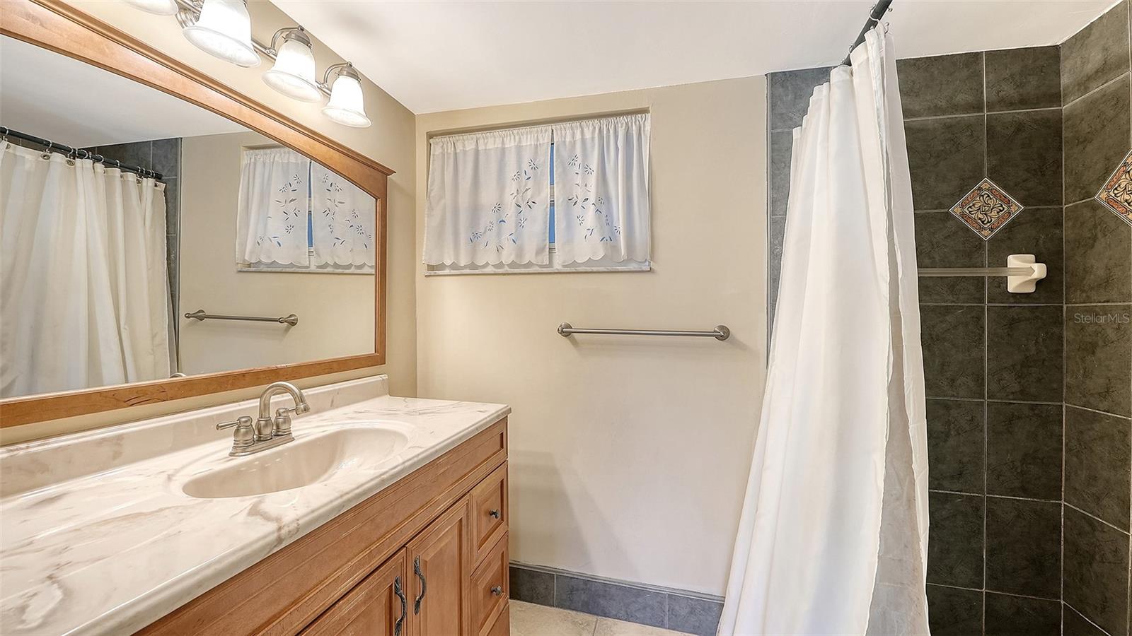 4380 EXETER DR #101, LONGBOAT KEY, FL, 34228