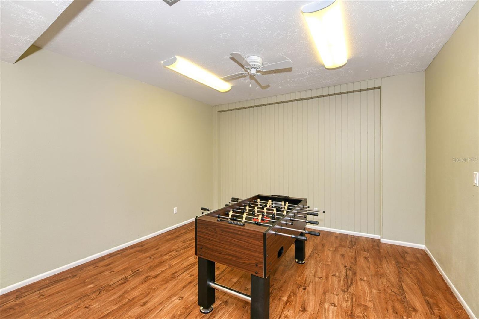 4380 EXETER DR #101, LONGBOAT KEY, FL, 34228