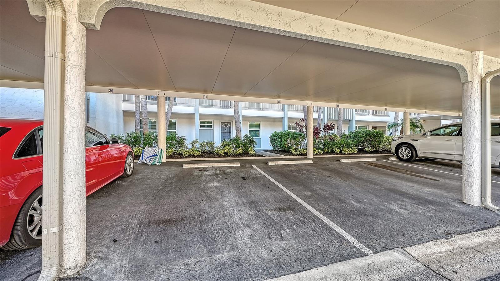 4380 EXETER DR #101, LONGBOAT KEY, FL, 34228