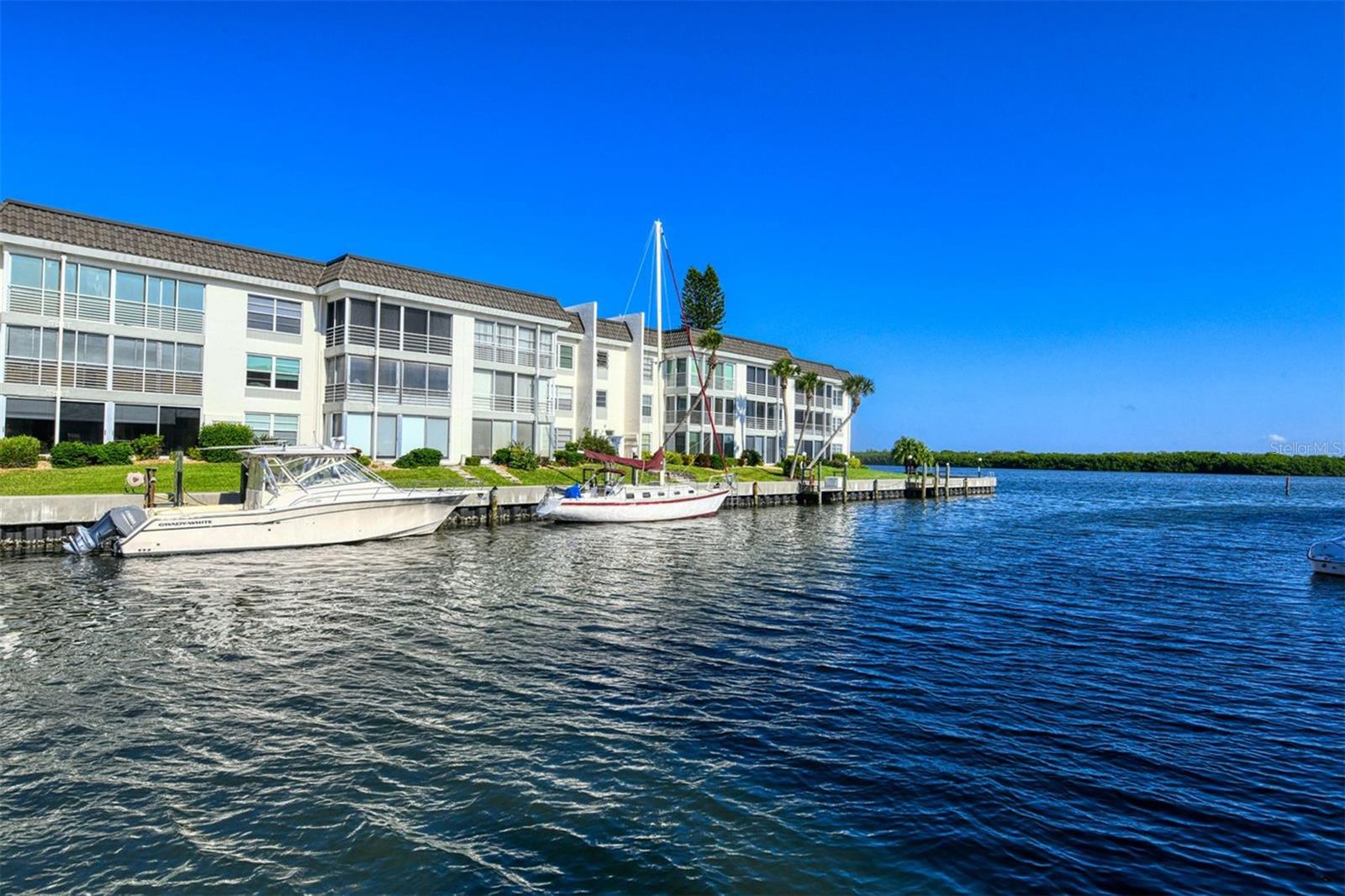 4380 EXETER DR #101, LONGBOAT KEY, FL, 34228