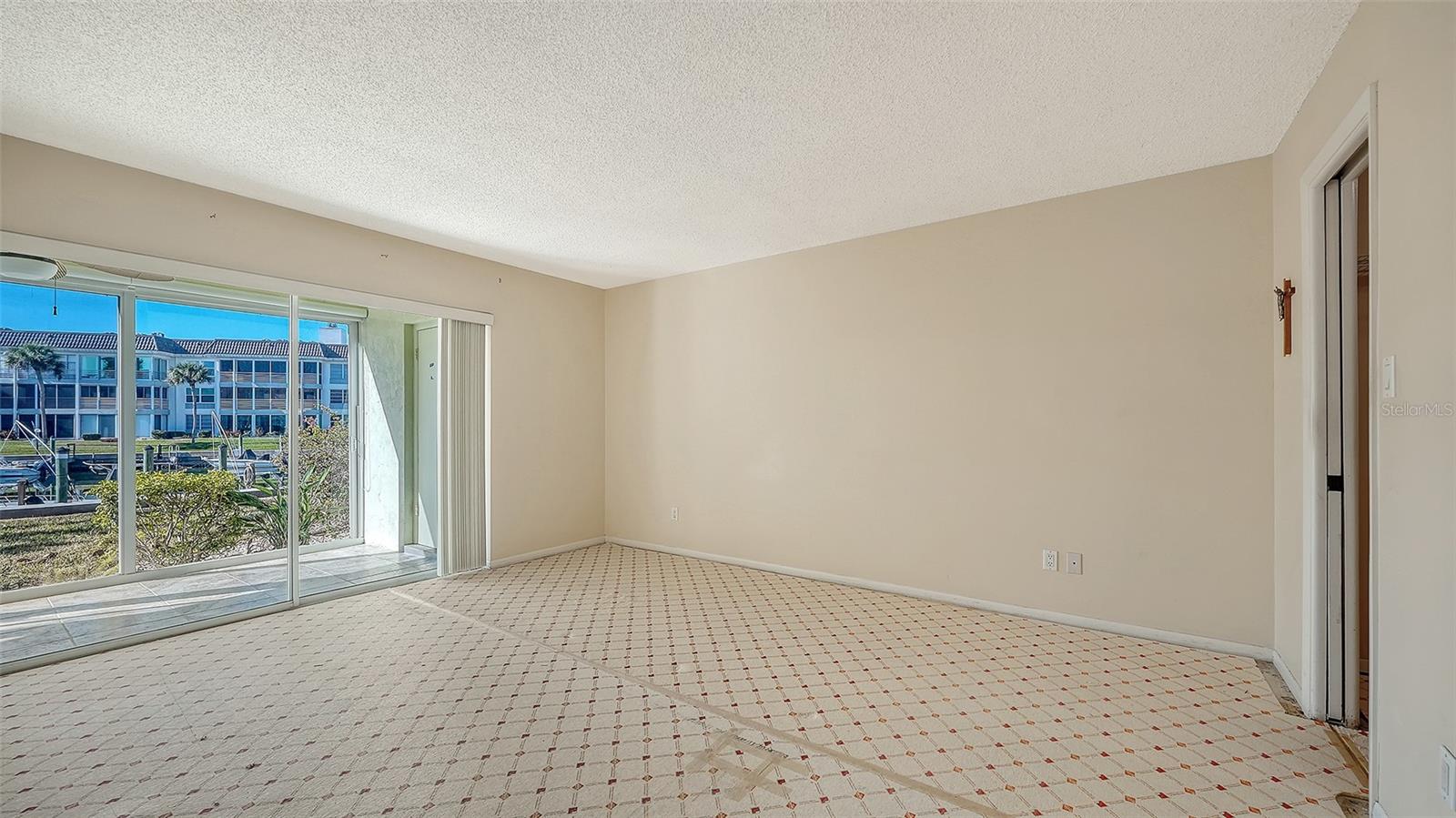 4380 EXETER DR #101, LONGBOAT KEY, FL, 34228