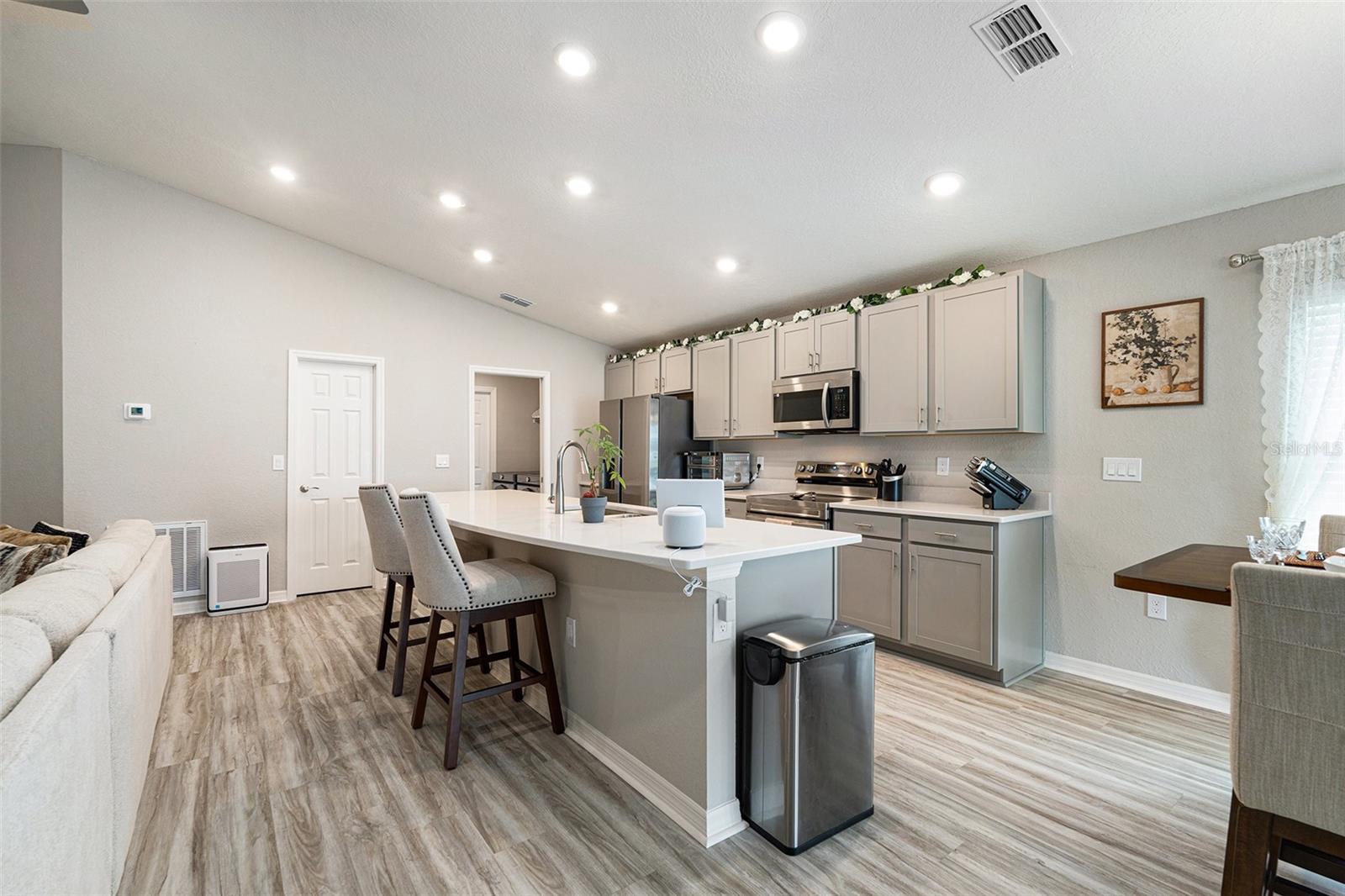 6436 PEBBLEBROOKE WAY, ZEPHYRHILLS, FL, 33541