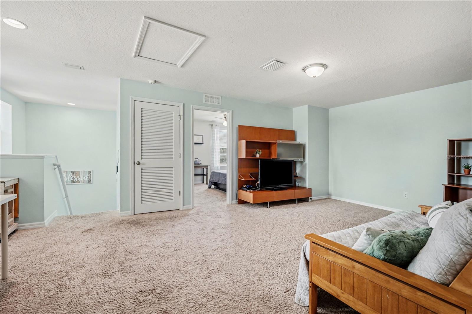 5465 SUNCATCHER DRIVE, WESLEY CHAPEL, FL, 33545