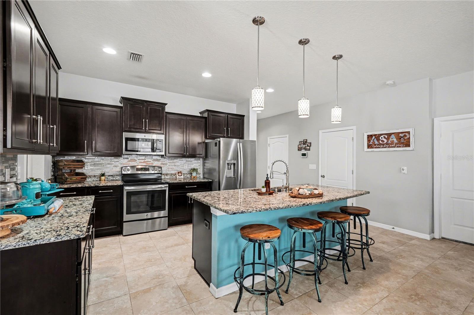 5465 SUNCATCHER DRIVE, WESLEY CHAPEL, FL, 33545