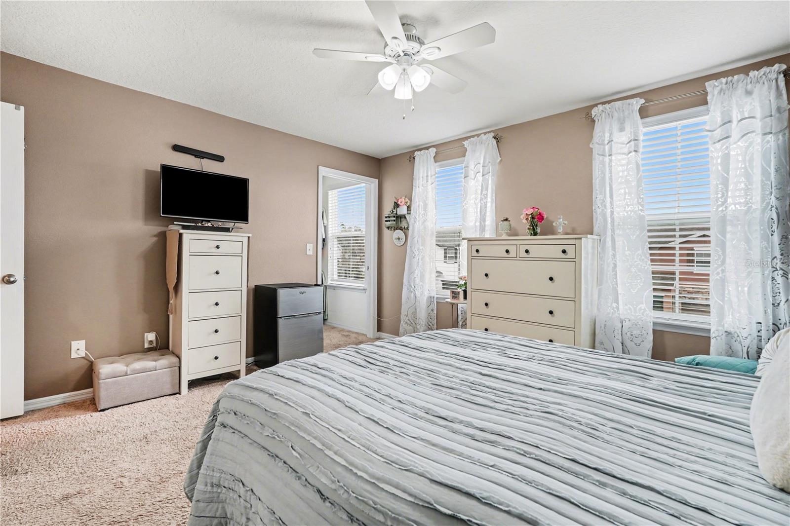 5465 SUNCATCHER DRIVE, WESLEY CHAPEL, FL, 33545
