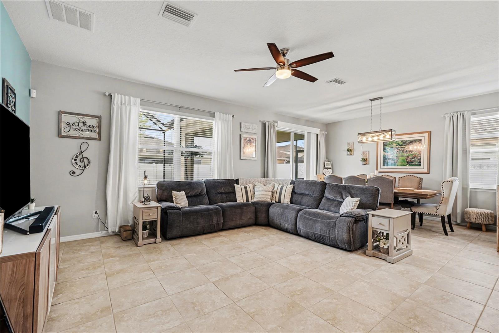 5465 SUNCATCHER DRIVE, WESLEY CHAPEL, FL, 33545