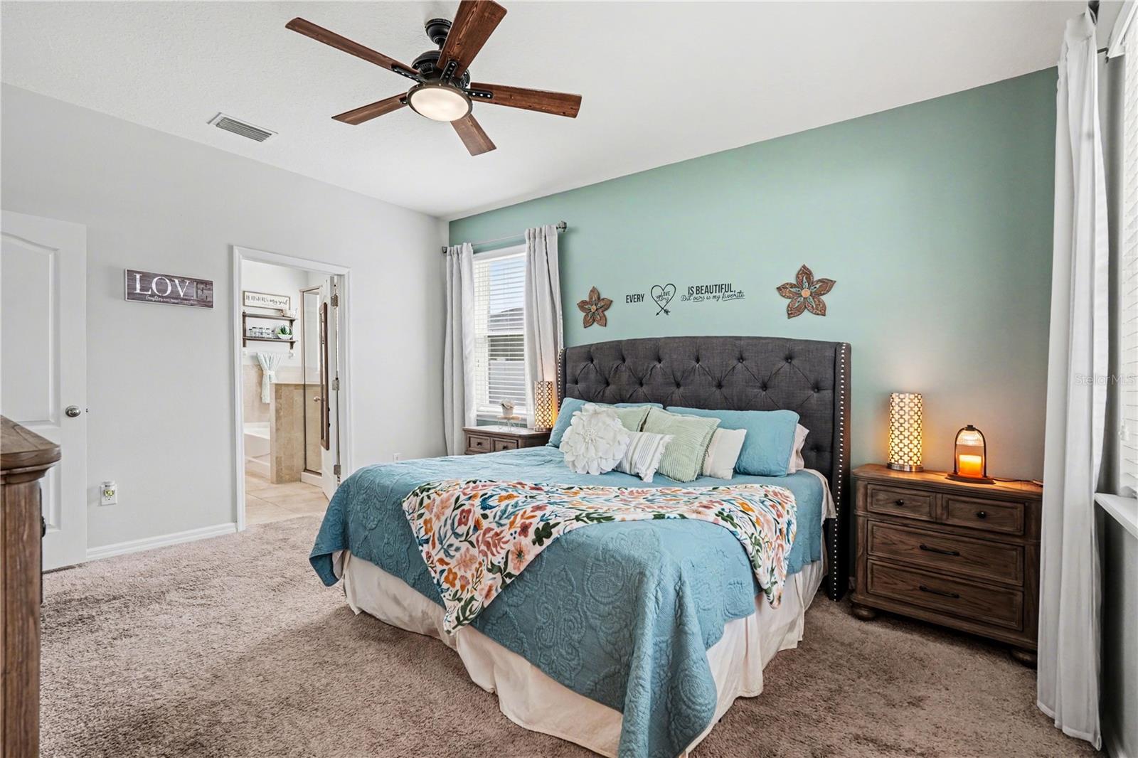 5465 SUNCATCHER DRIVE, WESLEY CHAPEL, FL, 33545
