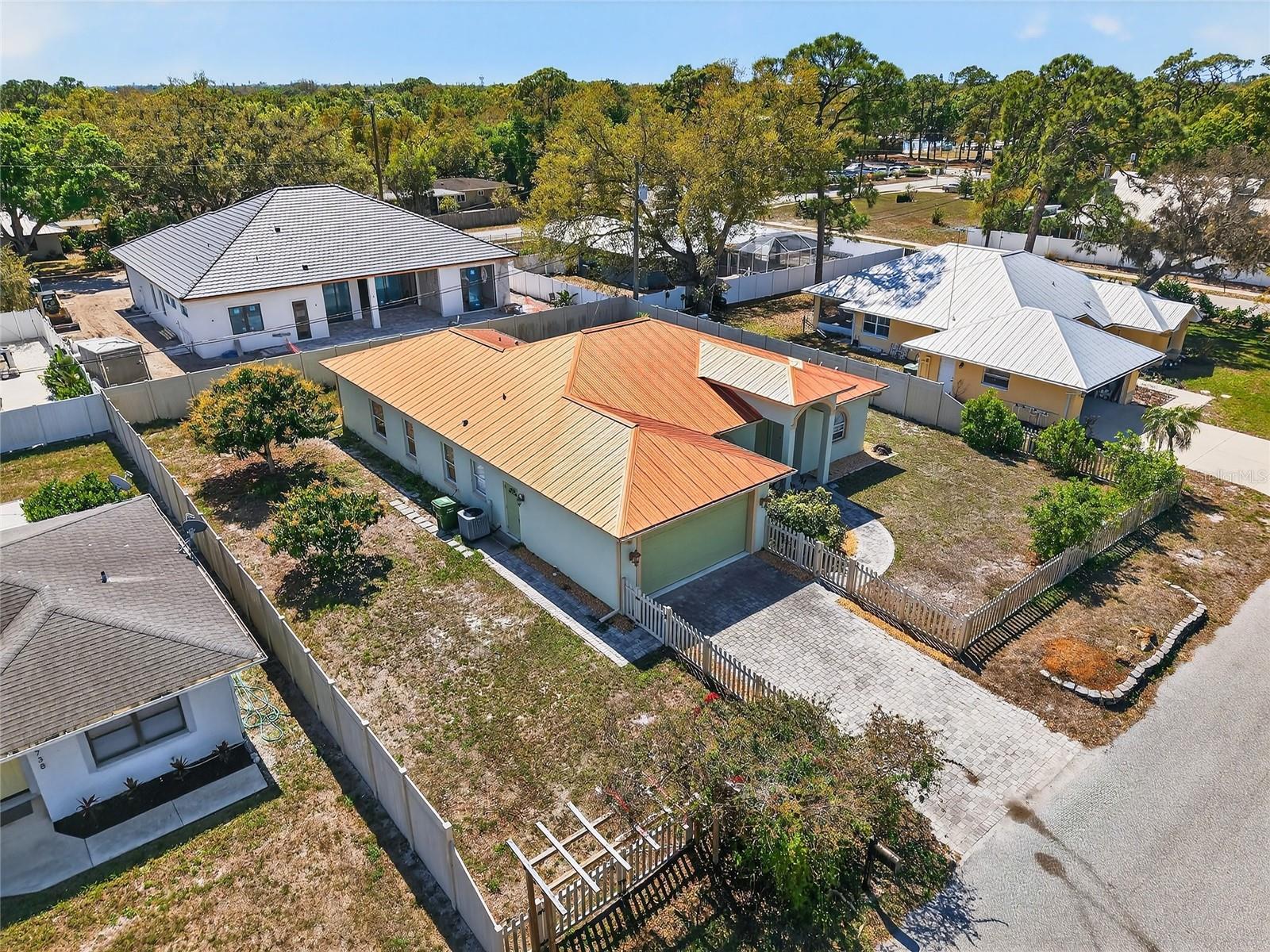 2724 TEMPLE ST, SARASOTA, FL, 34239