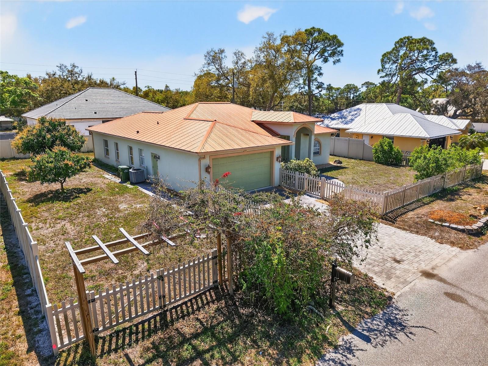 2724 TEMPLE ST, SARASOTA, FL, 34239