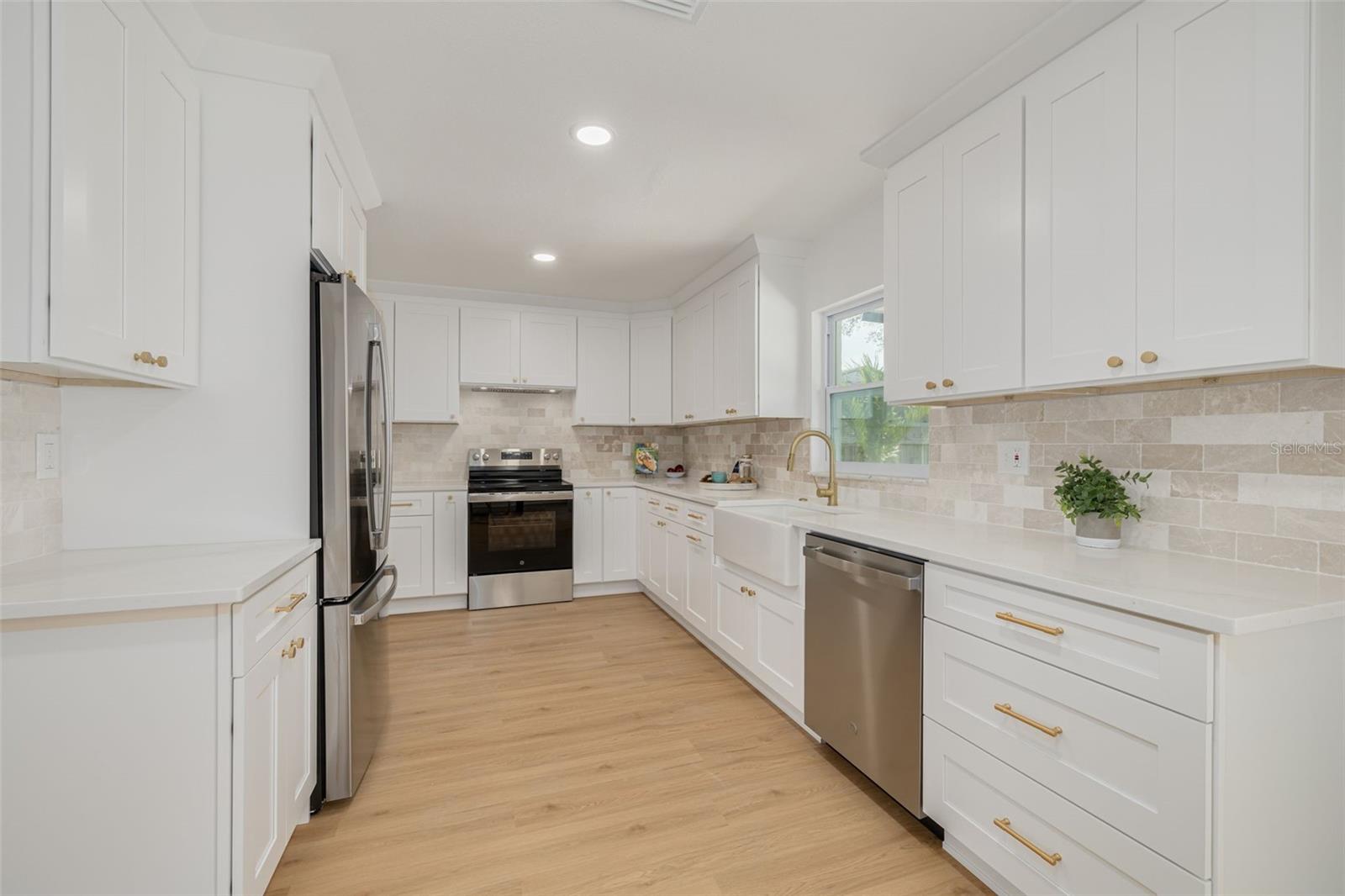 7264 56TH AVE N, ST PETERSBURG, FL, 33709