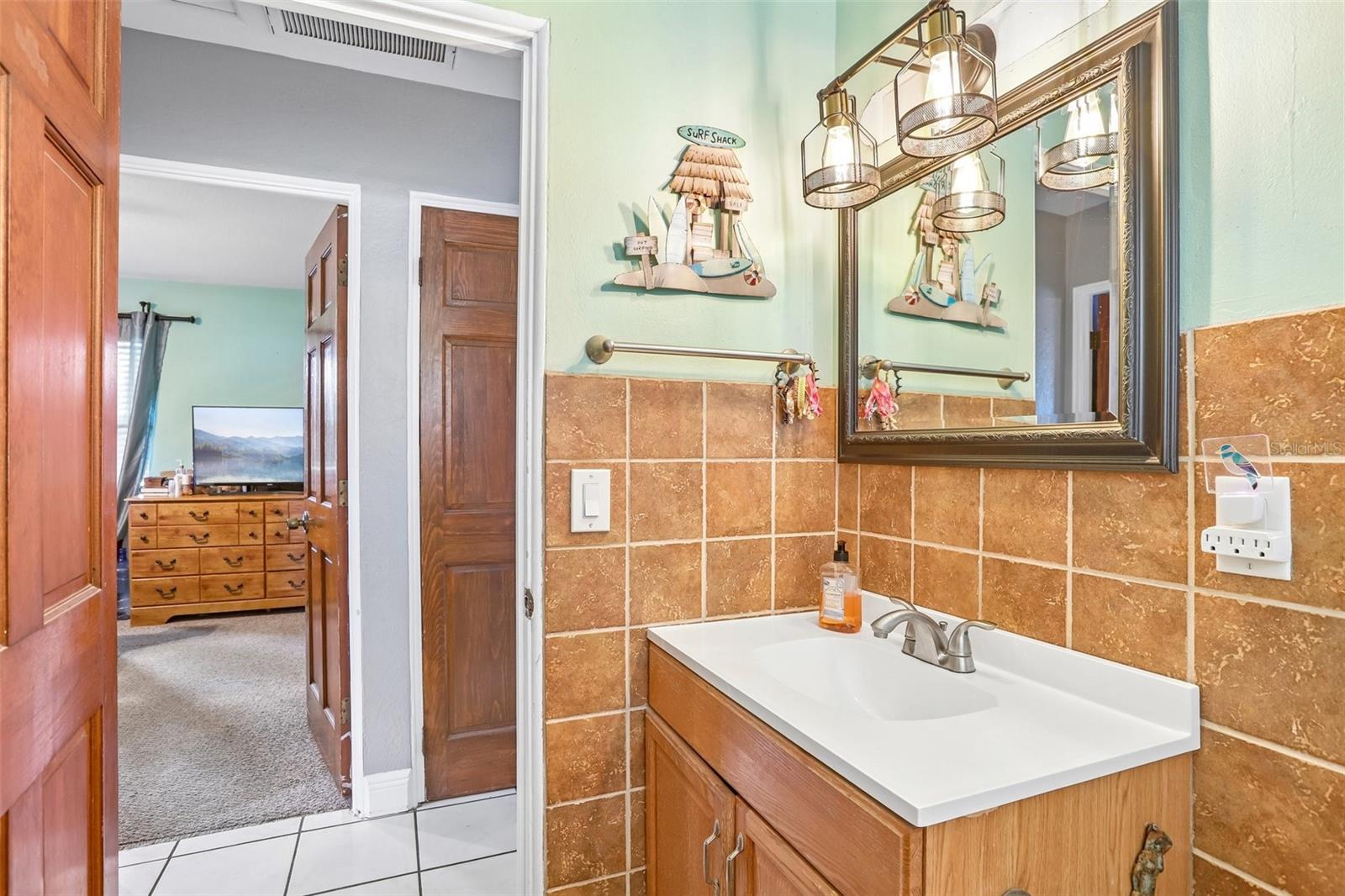 5775 57TH AVE N, ST PETERSBURG, FL, 33709