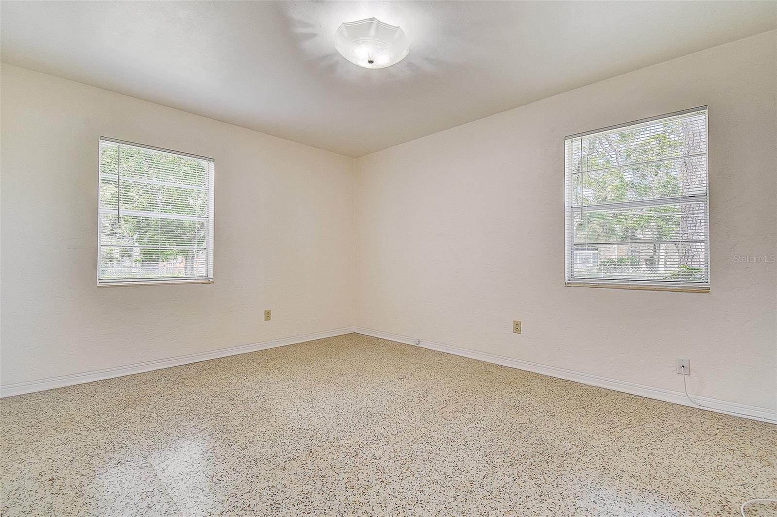 2518 40TH AVE N, ST PETERSBURG, FL, 33710