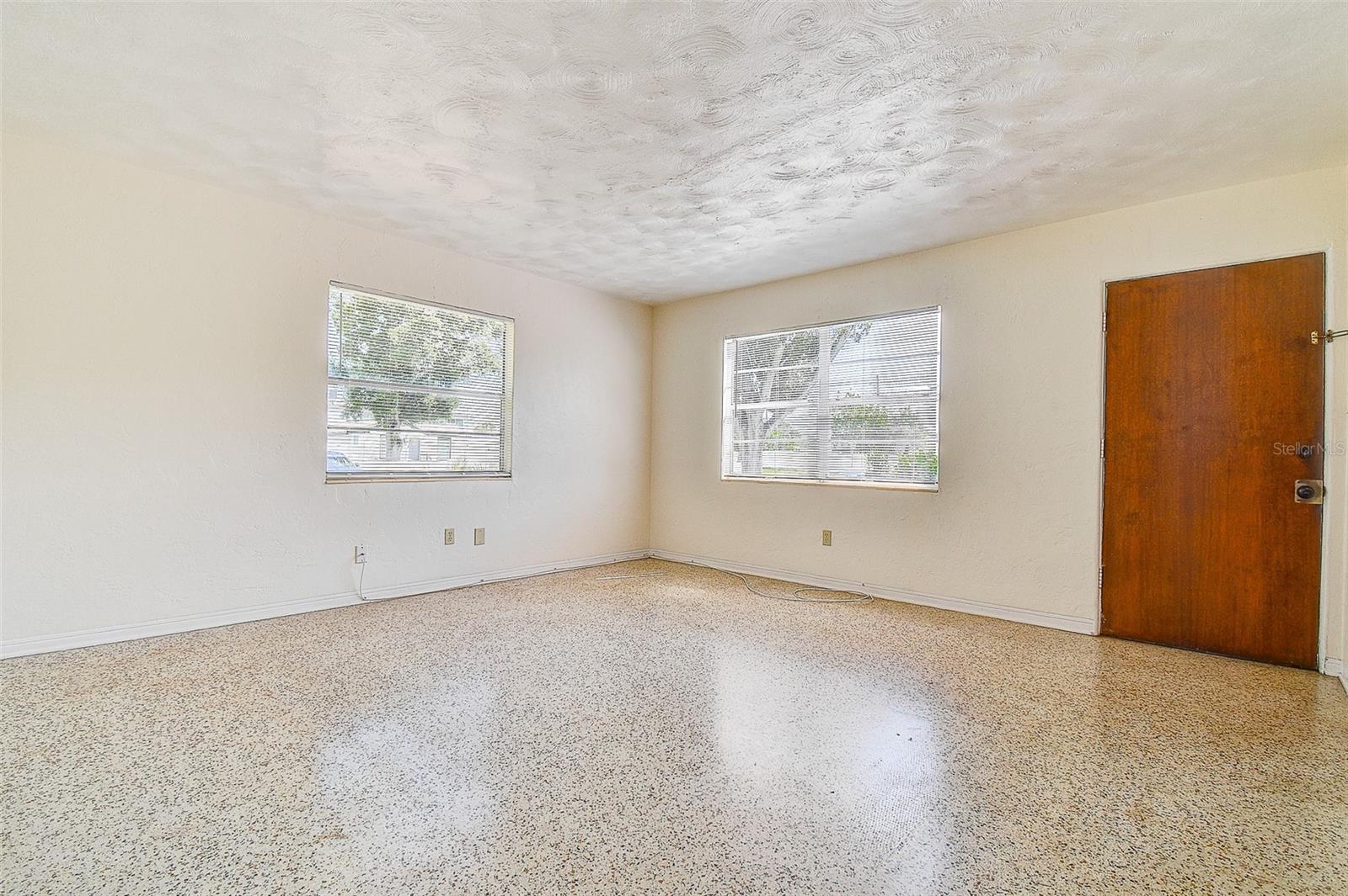 2518 40TH AVE N, ST PETERSBURG, FL, 33710