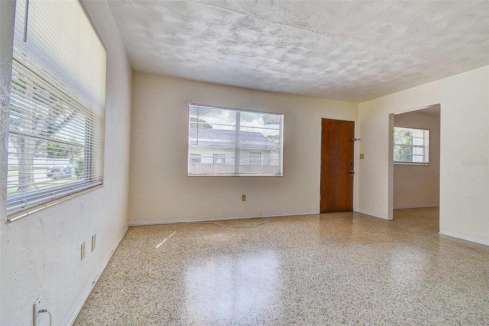 2518 40TH AVE N, ST PETERSBURG, FL, 33710