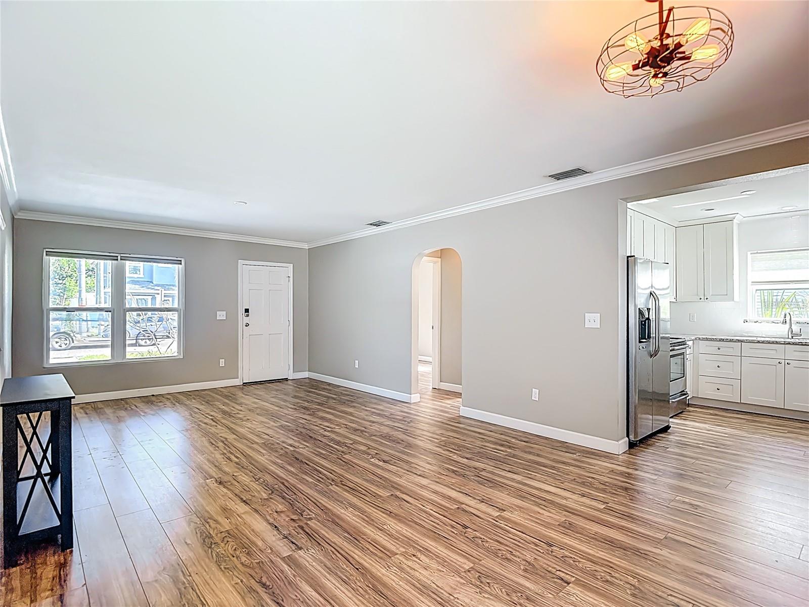 104 W OSBORNE AVE, TAMPA, FL, 33603