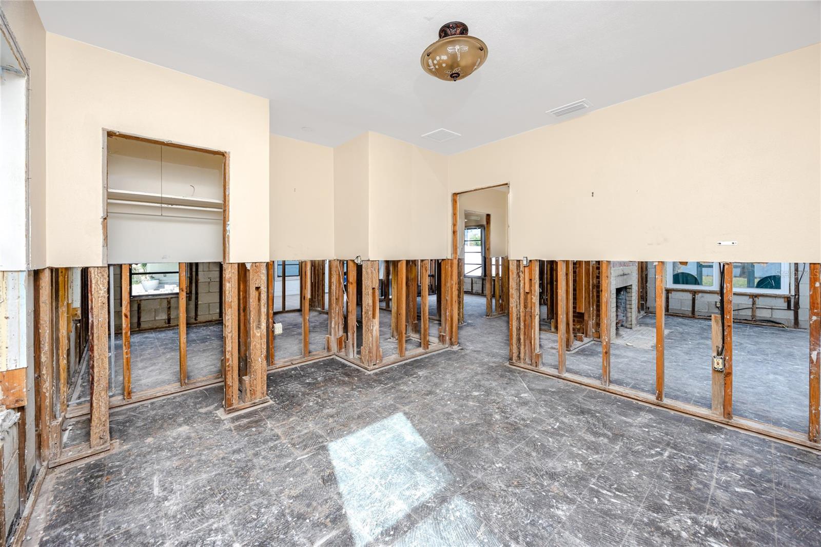 815 LANTANA AVE, CLEARWATER BEACH, FL, 33767