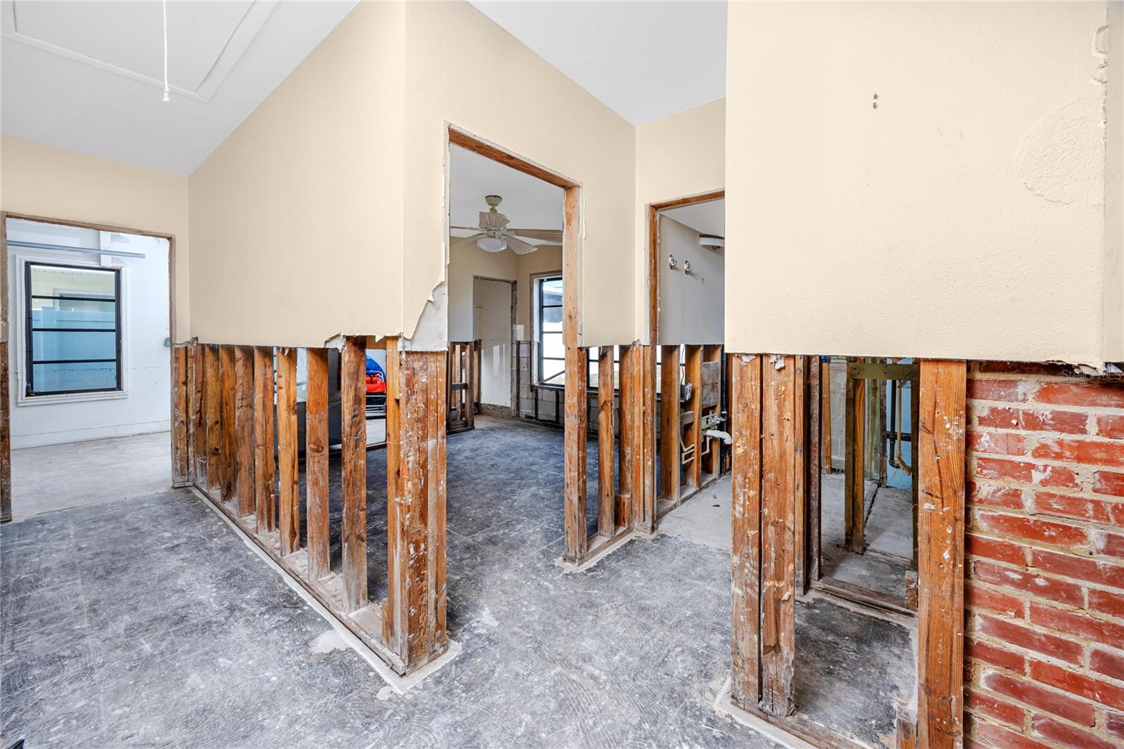 815 LANTANA AVE, CLEARWATER BEACH, FL, 33767
