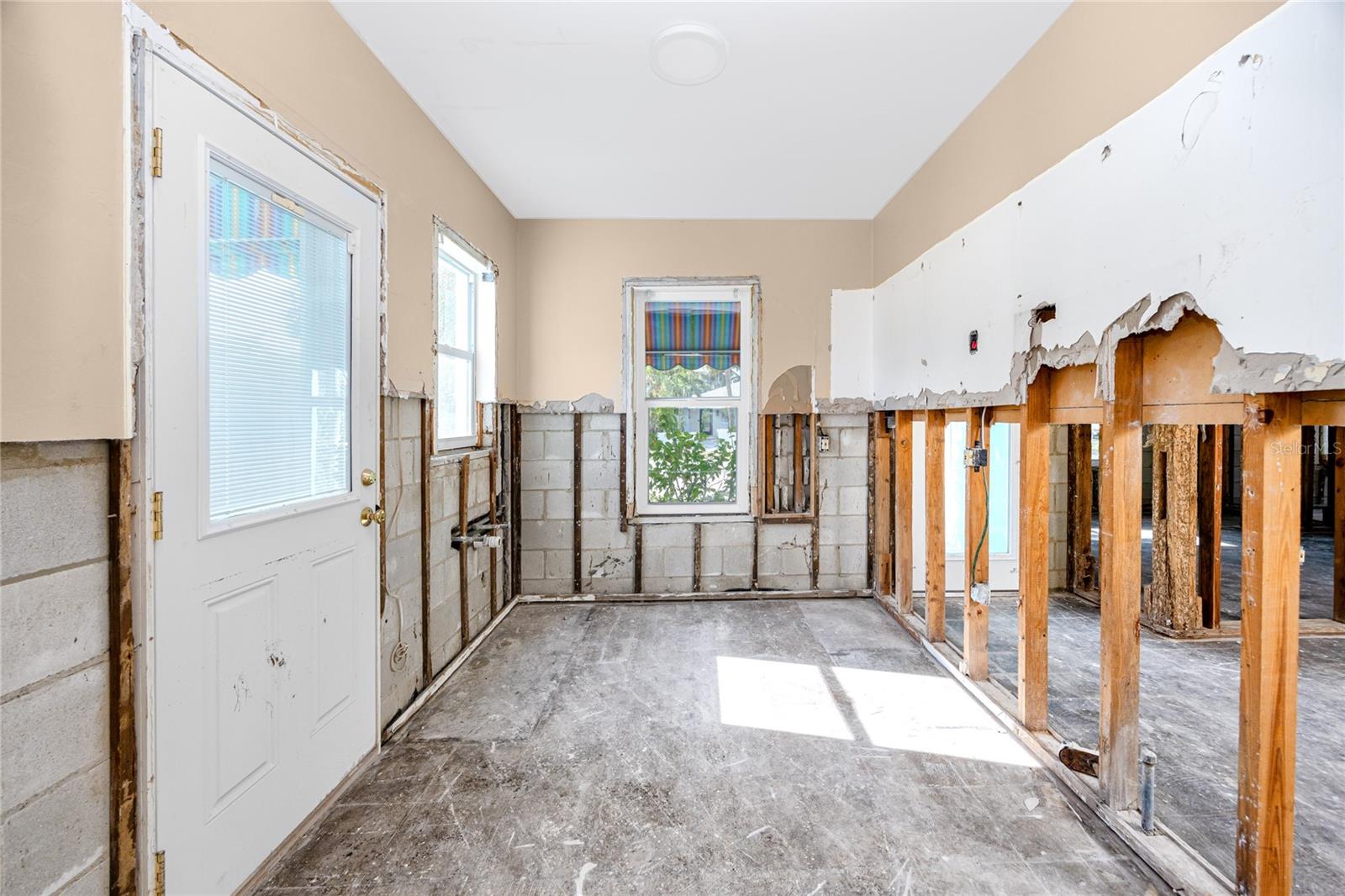 815 LANTANA AVE, CLEARWATER BEACH, FL, 33767