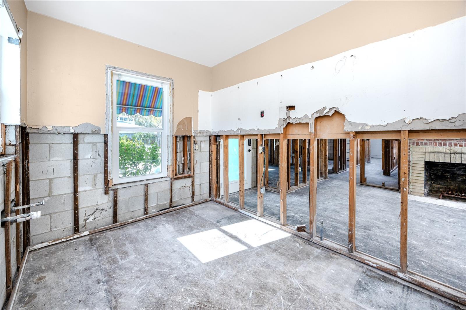 815 LANTANA AVE, CLEARWATER BEACH, FL, 33767