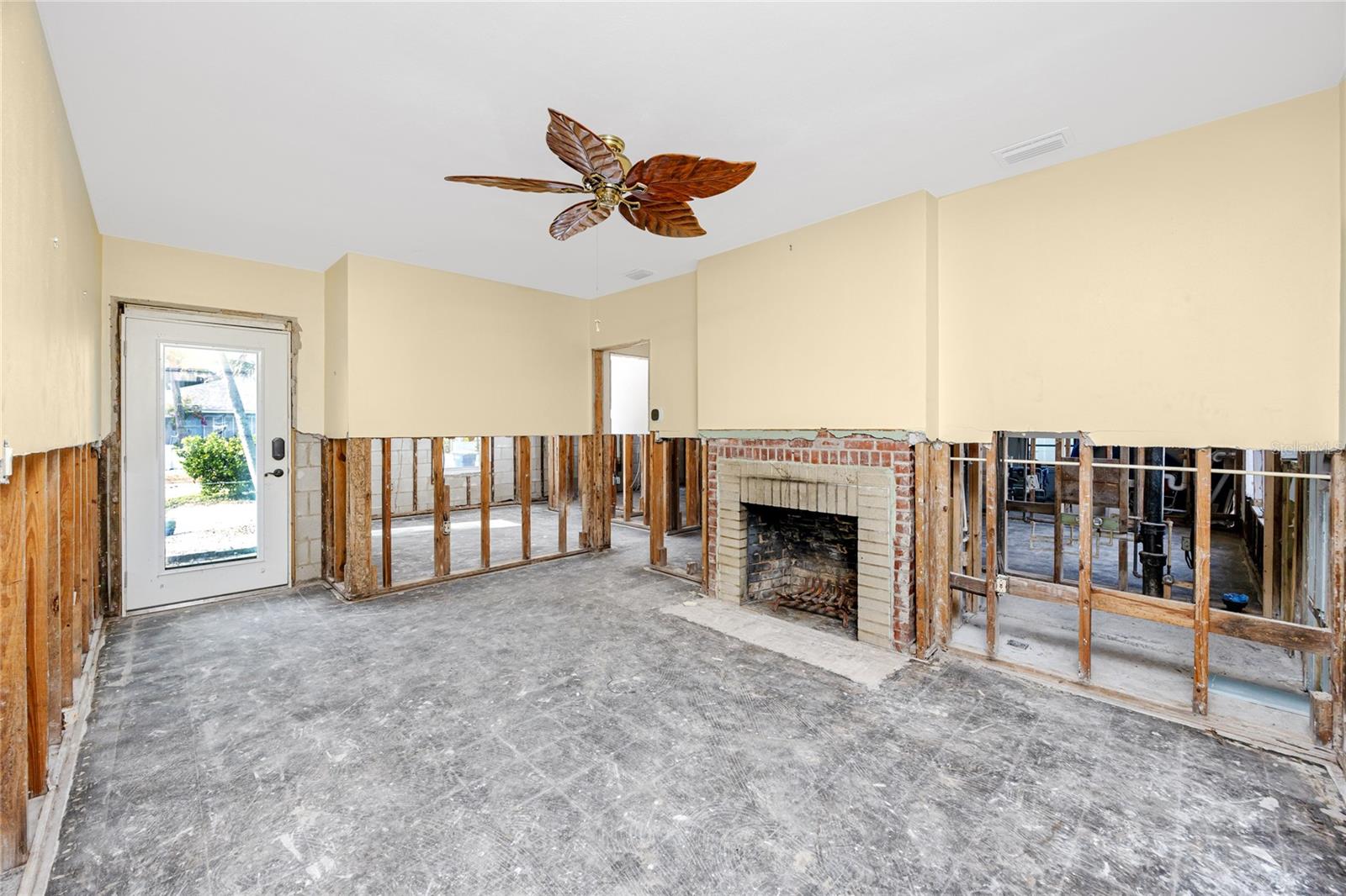 815 LANTANA AVE, CLEARWATER BEACH, FL, 33767