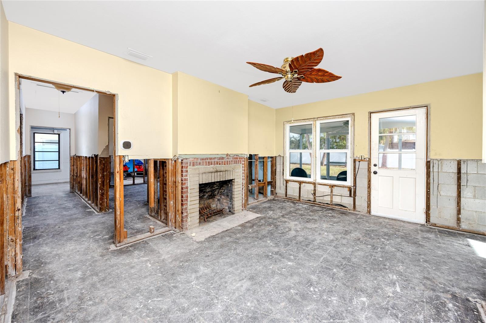 815 LANTANA AVE, CLEARWATER BEACH, FL, 33767