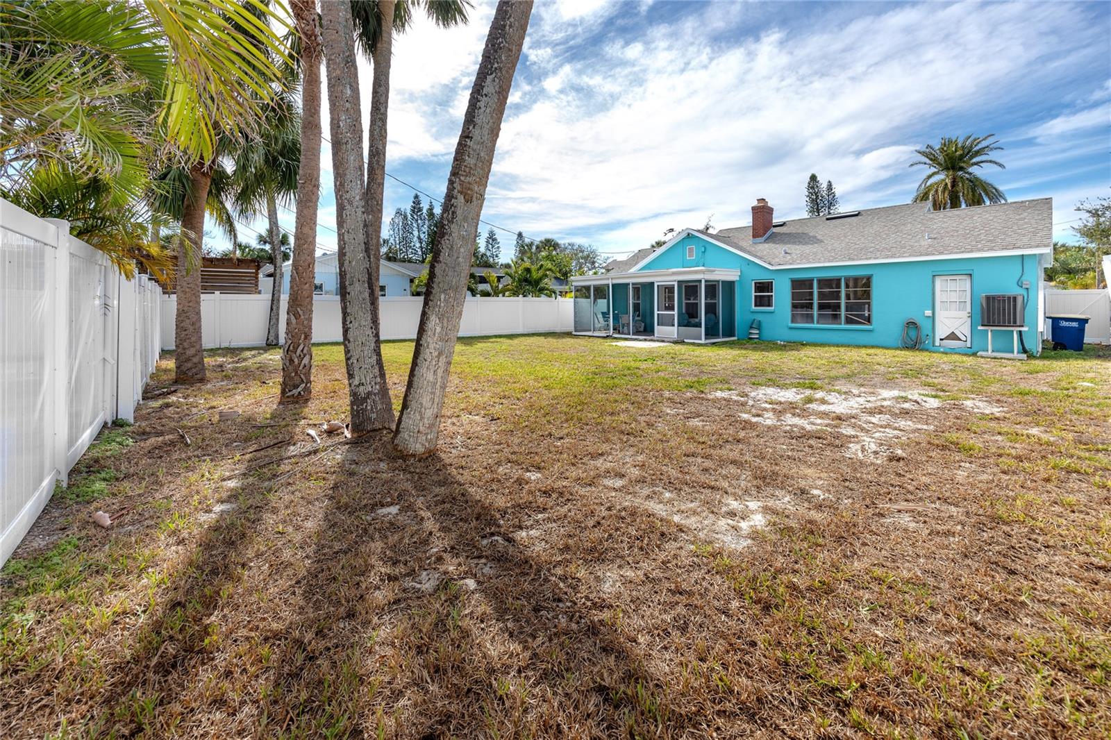 815 LANTANA AVE, CLEARWATER BEACH, FL, 33767