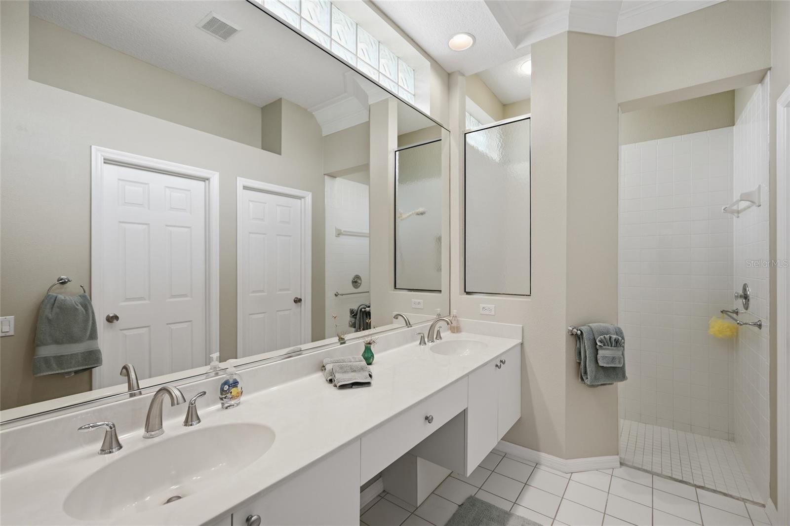 8722 52ND DR E, BRADENTON, FL, 34211