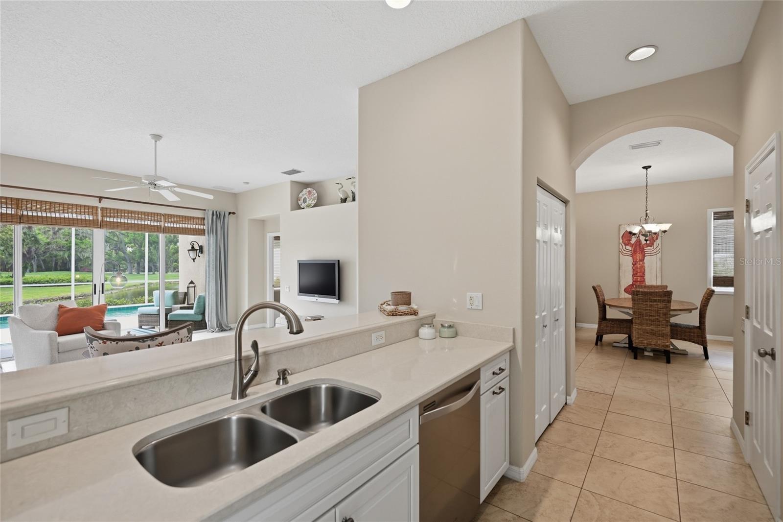 8722 52ND DR E, BRADENTON, FL, 34211