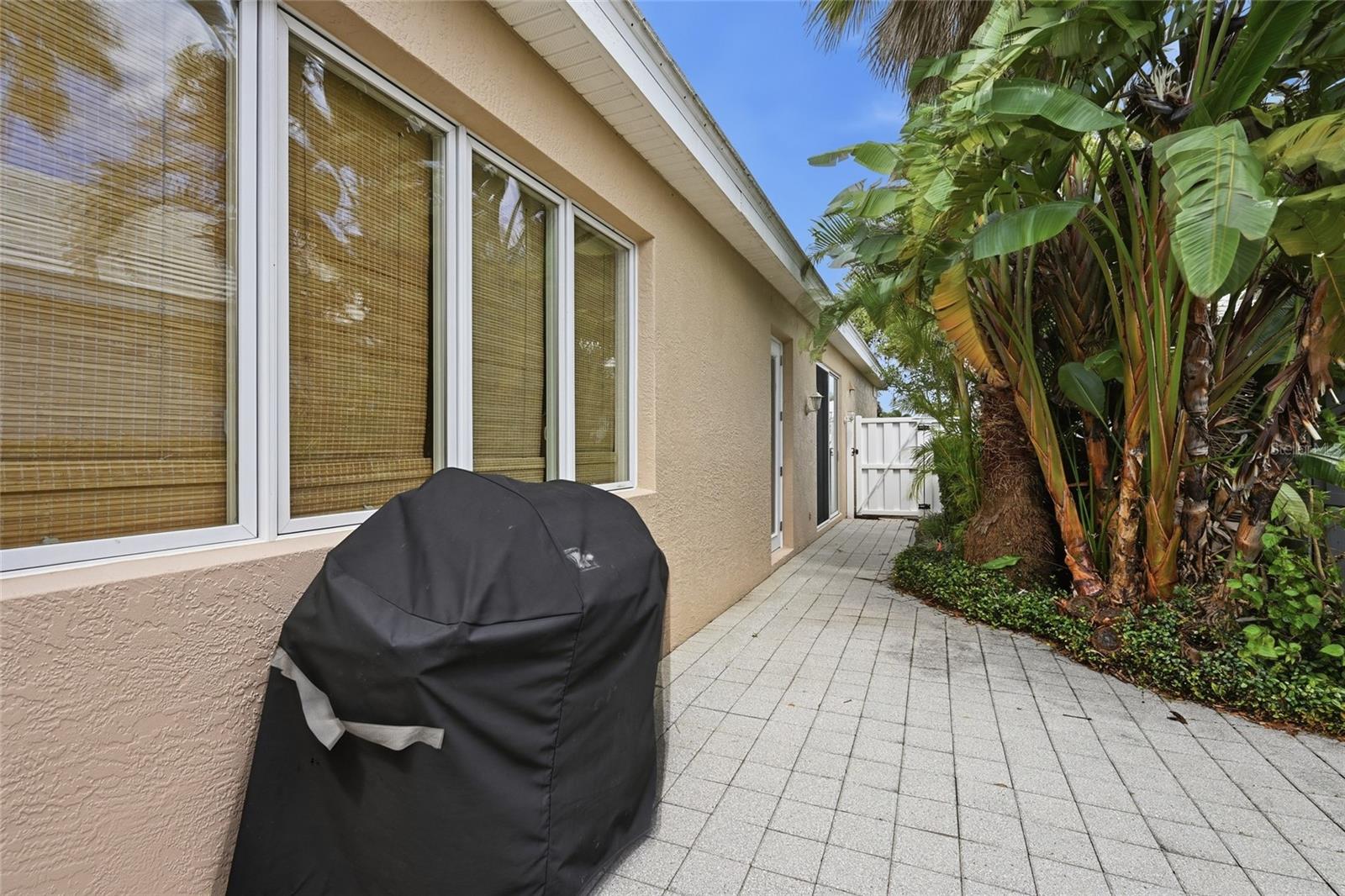 8722 52ND DR E, BRADENTON, FL, 34211