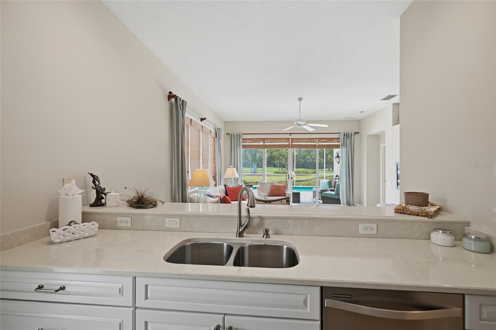 8722 52ND DR E, BRADENTON, FL, 34211