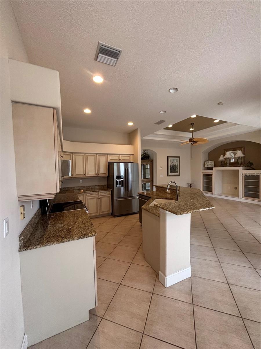 132 AMORA AVE, VENICE, FL, 34285