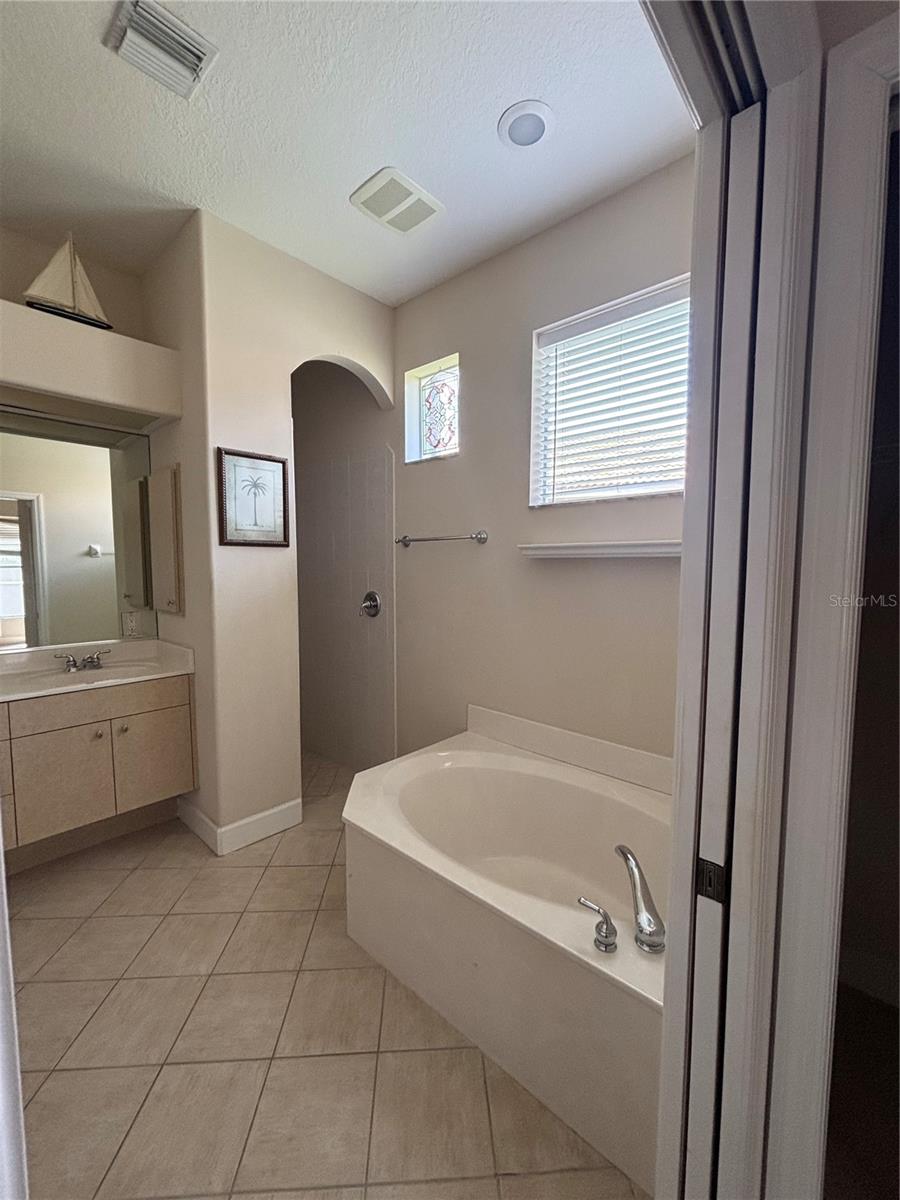 132 AMORA AVE, VENICE, FL, 34285