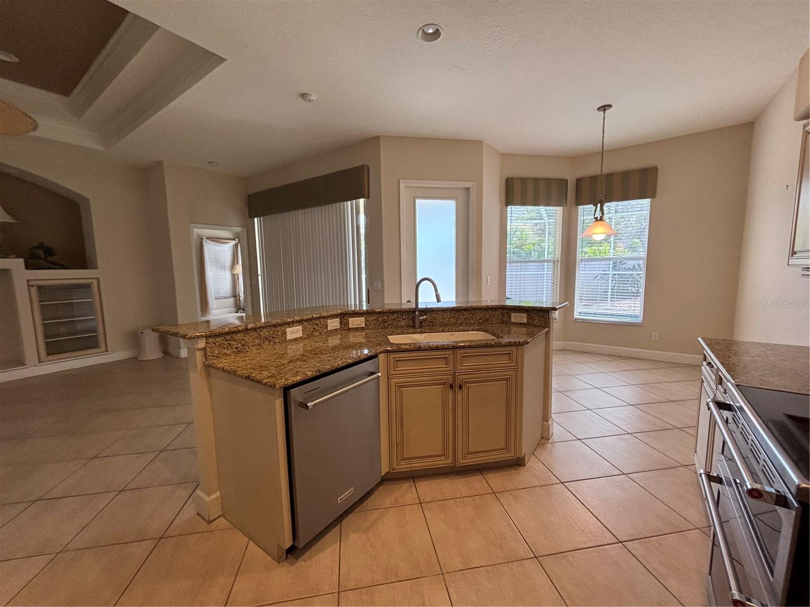132 AMORA AVE, VENICE, FL, 34285