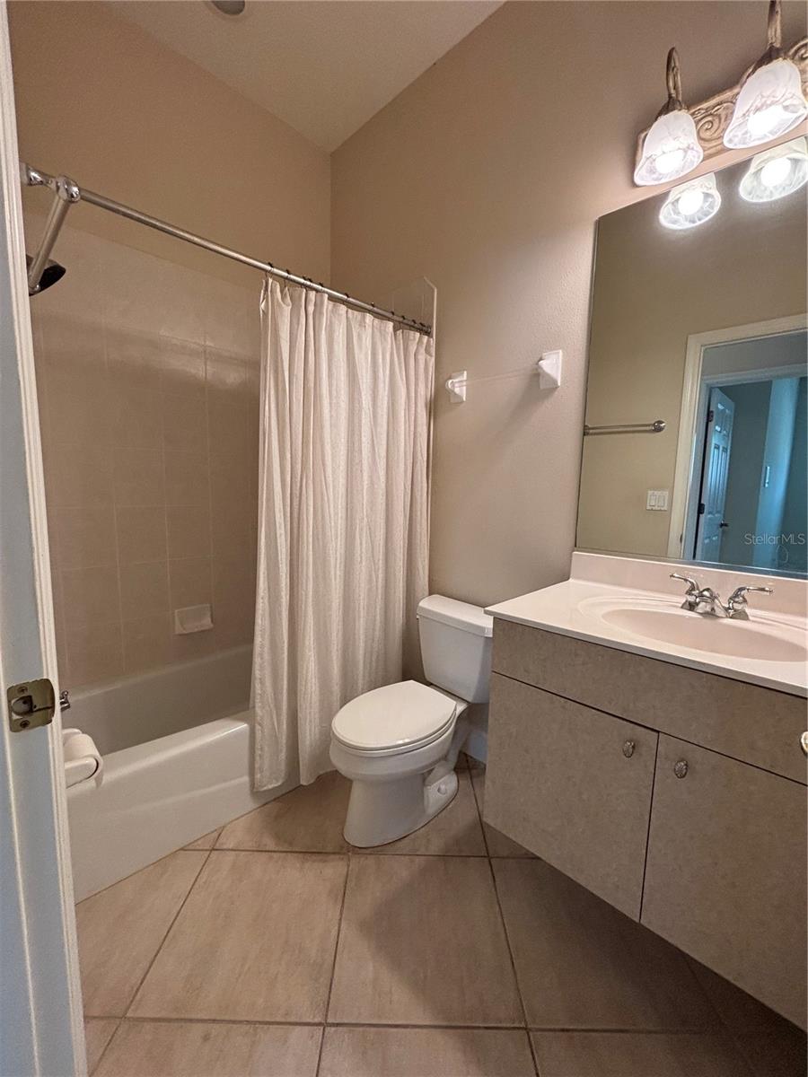 132 AMORA AVE, VENICE, FL, 34285